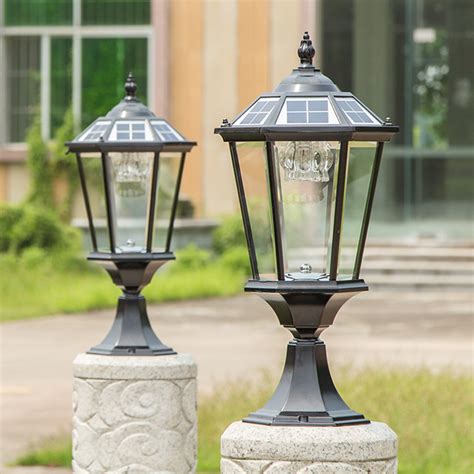 Outdoor Solar Pillar Lights .